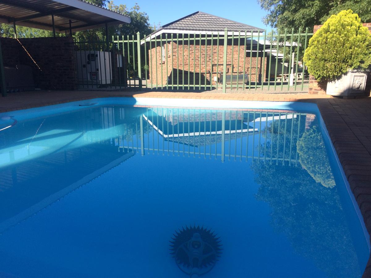 Sunset Chalets Colesberg Buitenkant foto